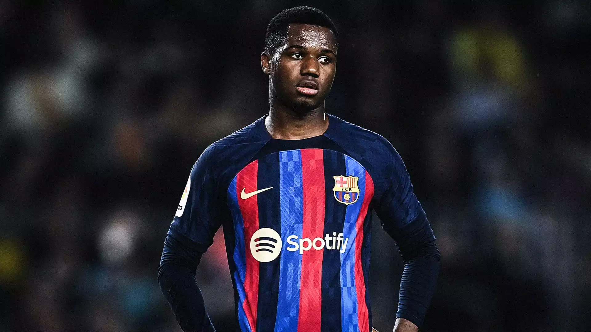 Fabrizio Romano drops transfer updates Barcelona star future amid PL links